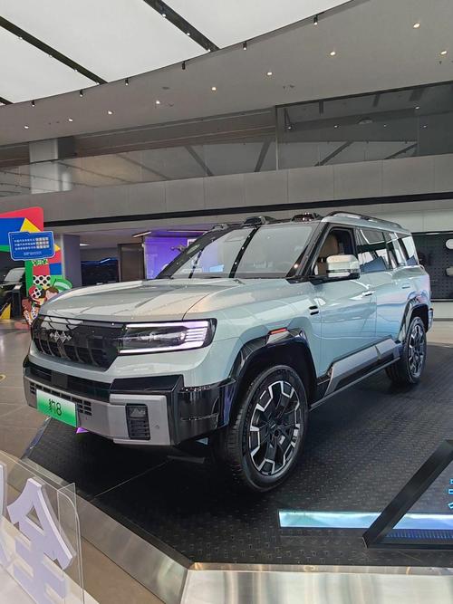 惠州212比亚迪方程豹硬派越野的爆款，英菲尼迪35周年与你共成长